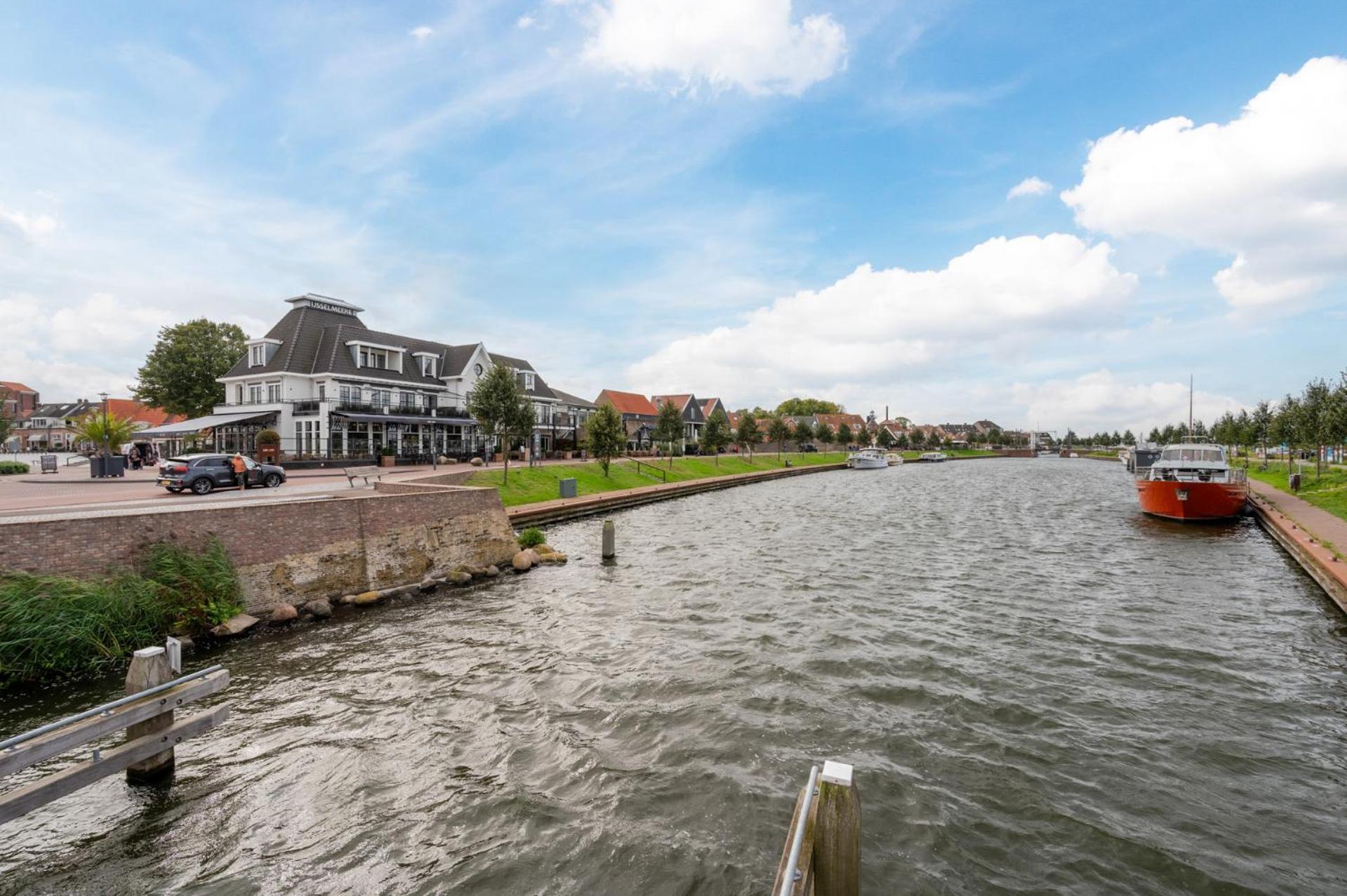 Holiday home Het-boothuys Harderwijk